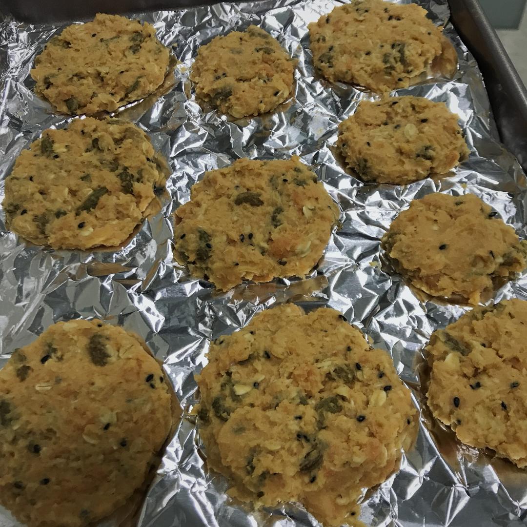 可以减肥的饼干——红薯燕麦葡萄干软饼