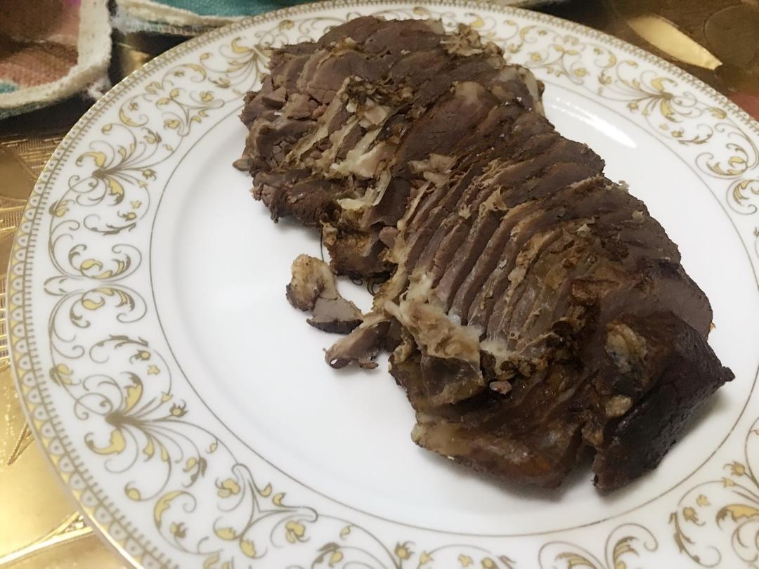 卤牛肉