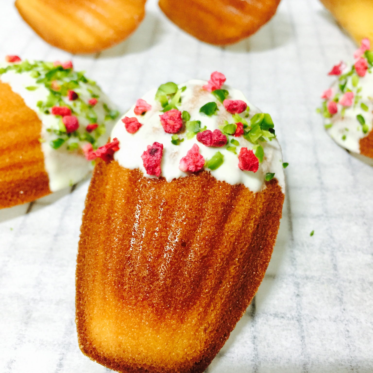 丁叮叮diong做的简单美味快手小点心——枫糖玛德琳