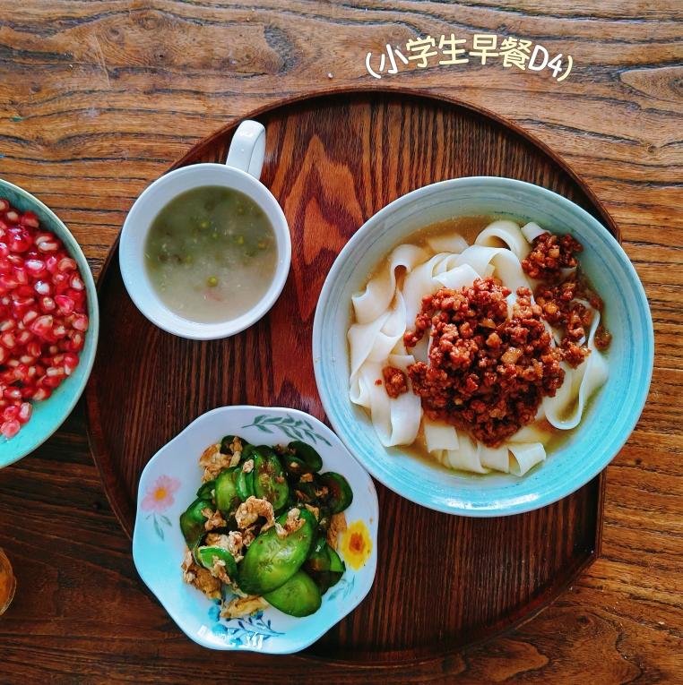 小学生早餐