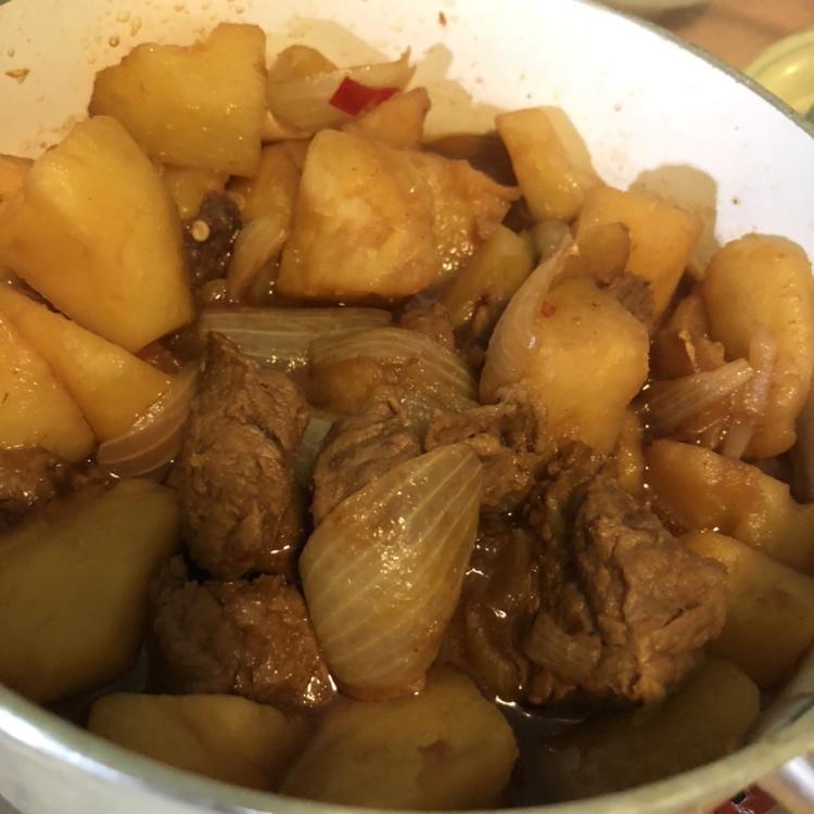 红烧土豆洋葱牛肉