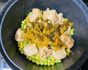 麦豆咸菜焖排骨的做法 步骤5
