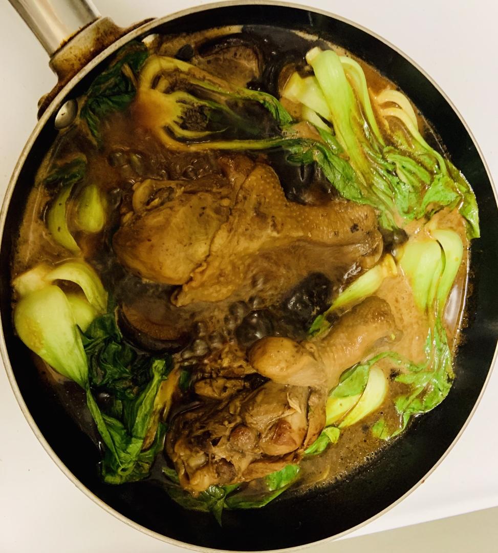 比黄焖鸡还要好吃的香菇炖鸡腿