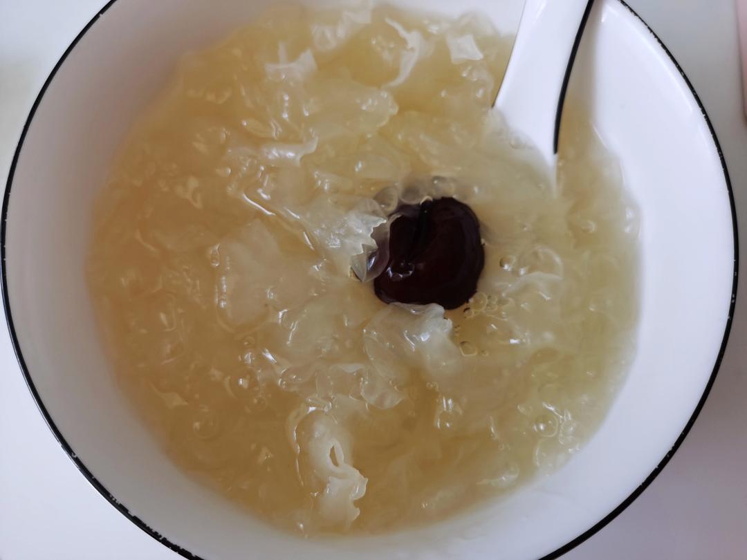 无敌好喝❗️快速熬出胶的银耳羹😋美容又养颜