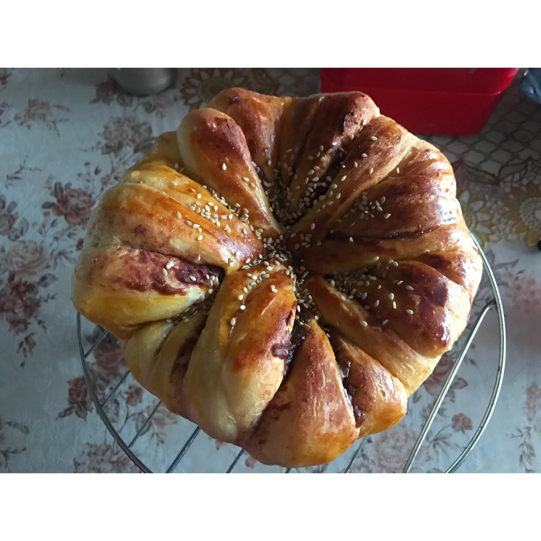 豆沙花式面包