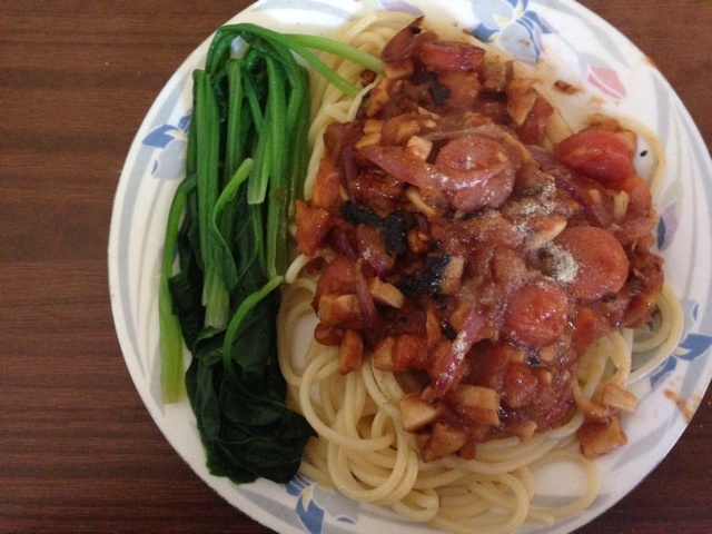 蕃茄蘑菇肉酱意大利面