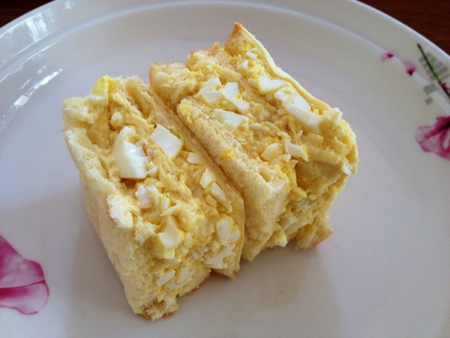 鸡蛋三明治
