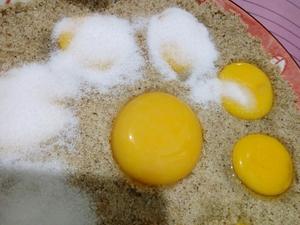 盐腌咸蛋黄的做法 步骤8