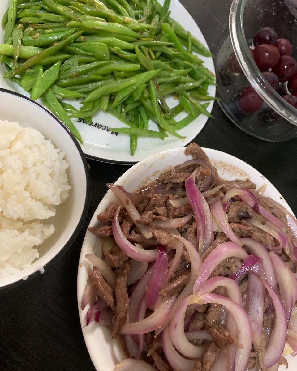 洋葱炒牛肉