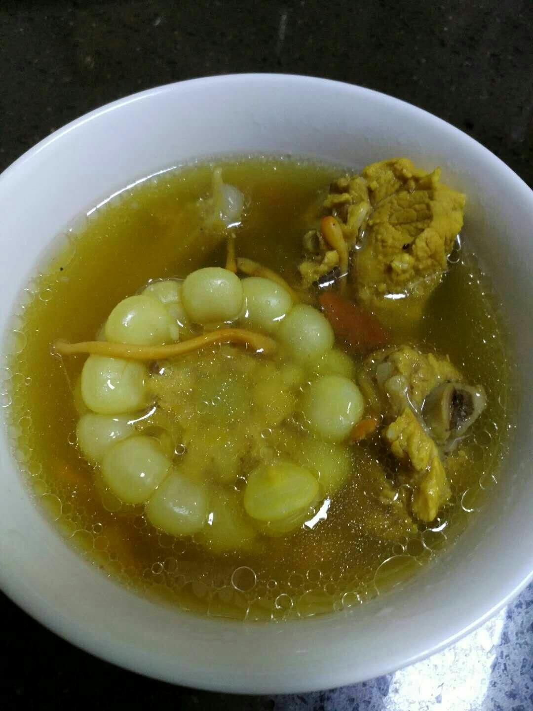 虫草花玉米排骨汤