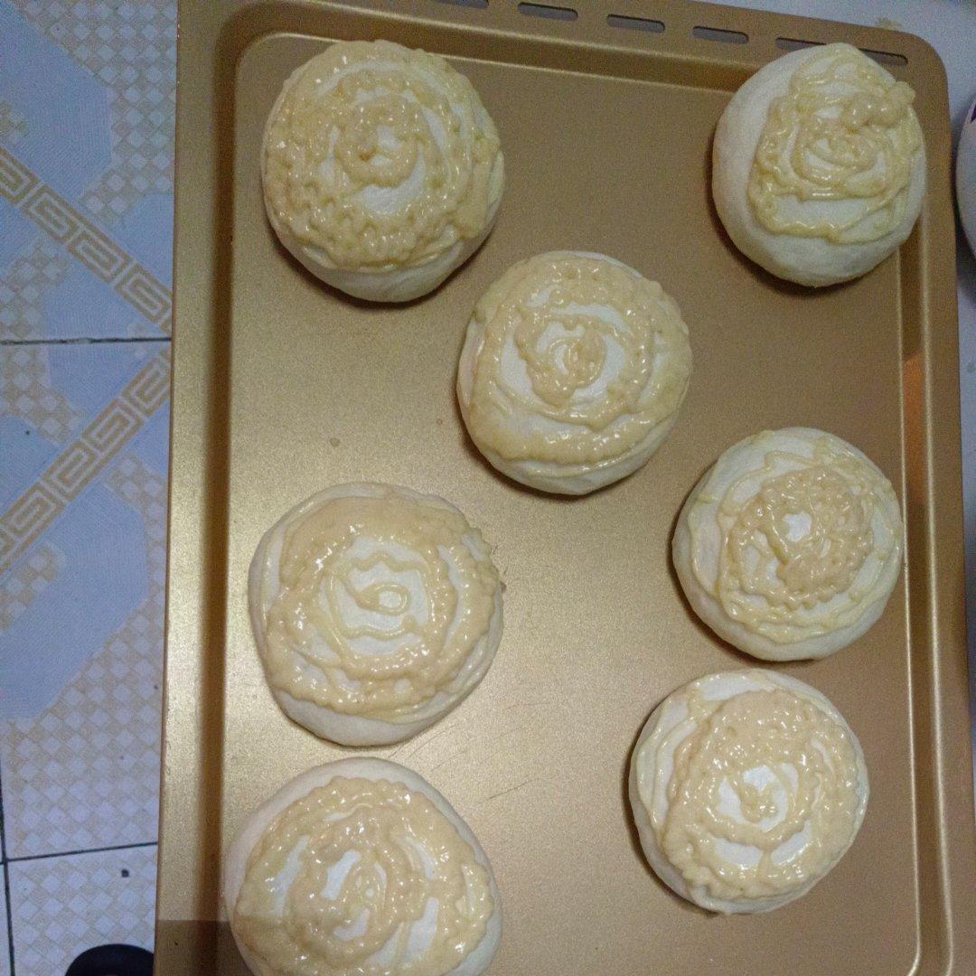 像吃海绵蛋糕的双倍特浓牛奶哈斯