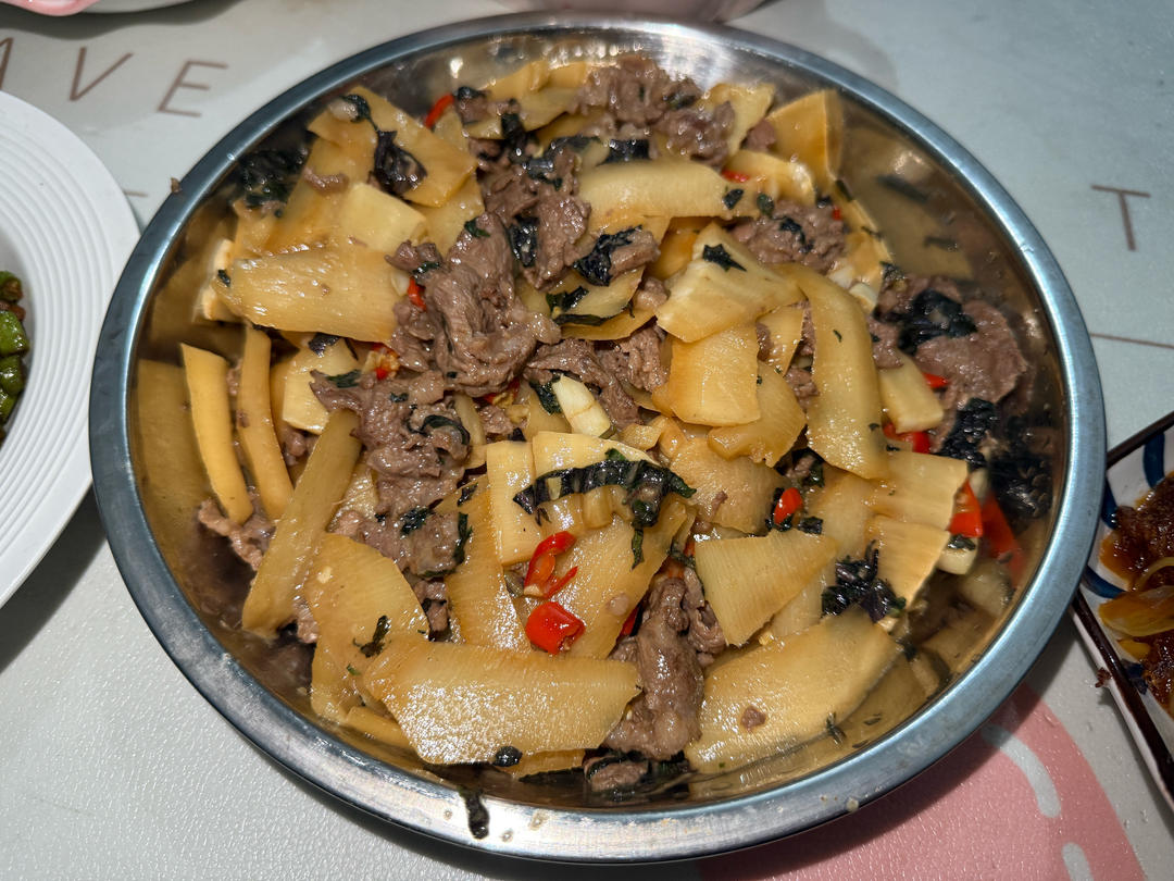 酸笋炒牛肉