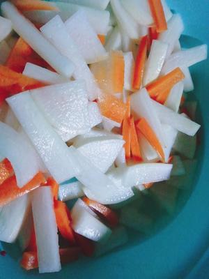 酸甜萝卜，开胃爽口超好吃！的做法 步骤1