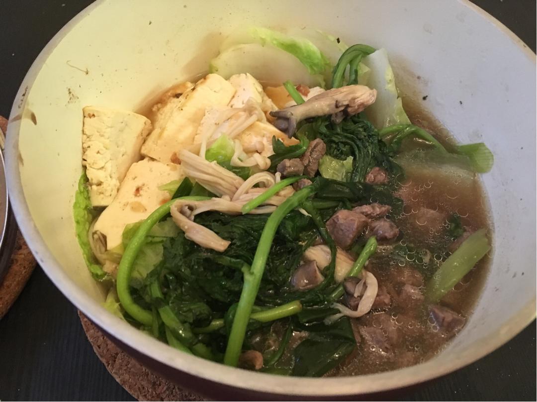 寿喜烧（日式牛肉锅）