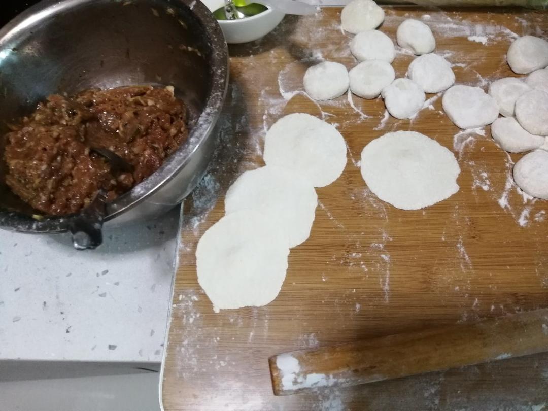 快手发面小笼包