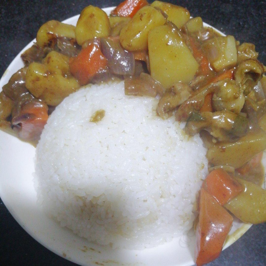 咖喱鸡肉饭