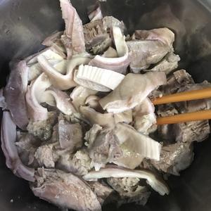 猪肚排骨汤的做法 步骤6