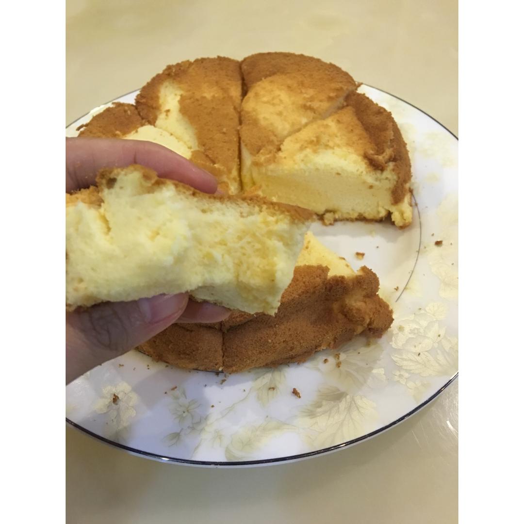 超细腻的南瓜戚风蛋糕