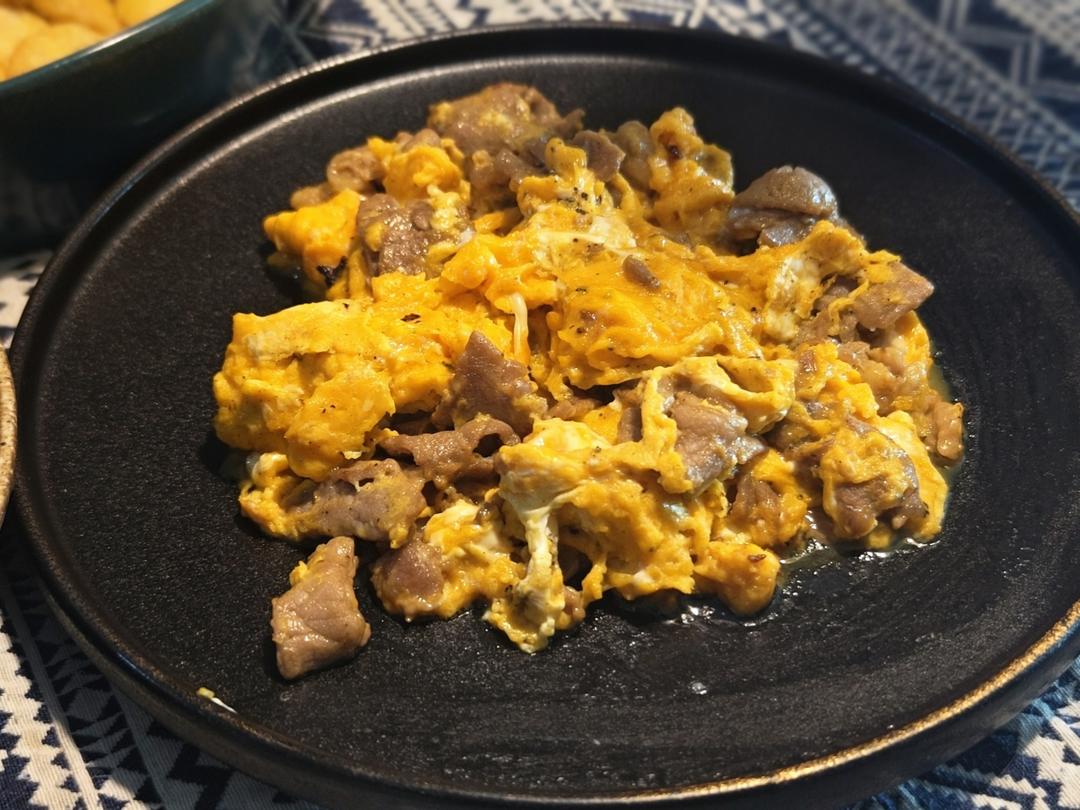 滑蛋牛肉，牛肉滑嫩，鸡蛋松软