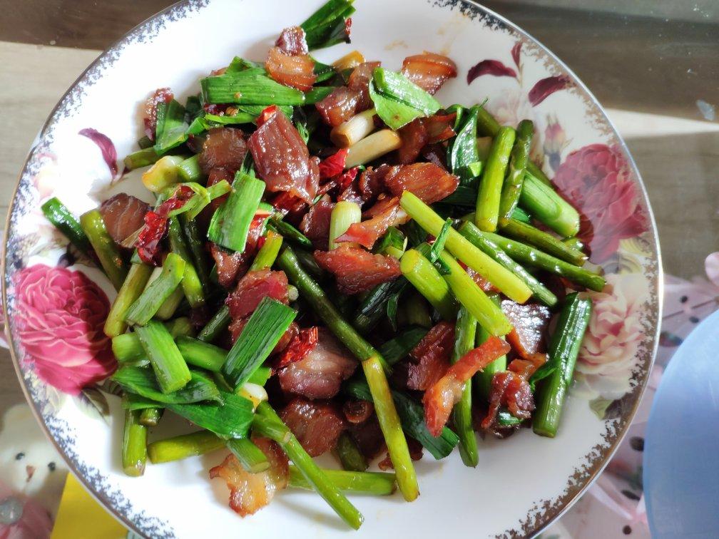 香入心脾的炒腊肉