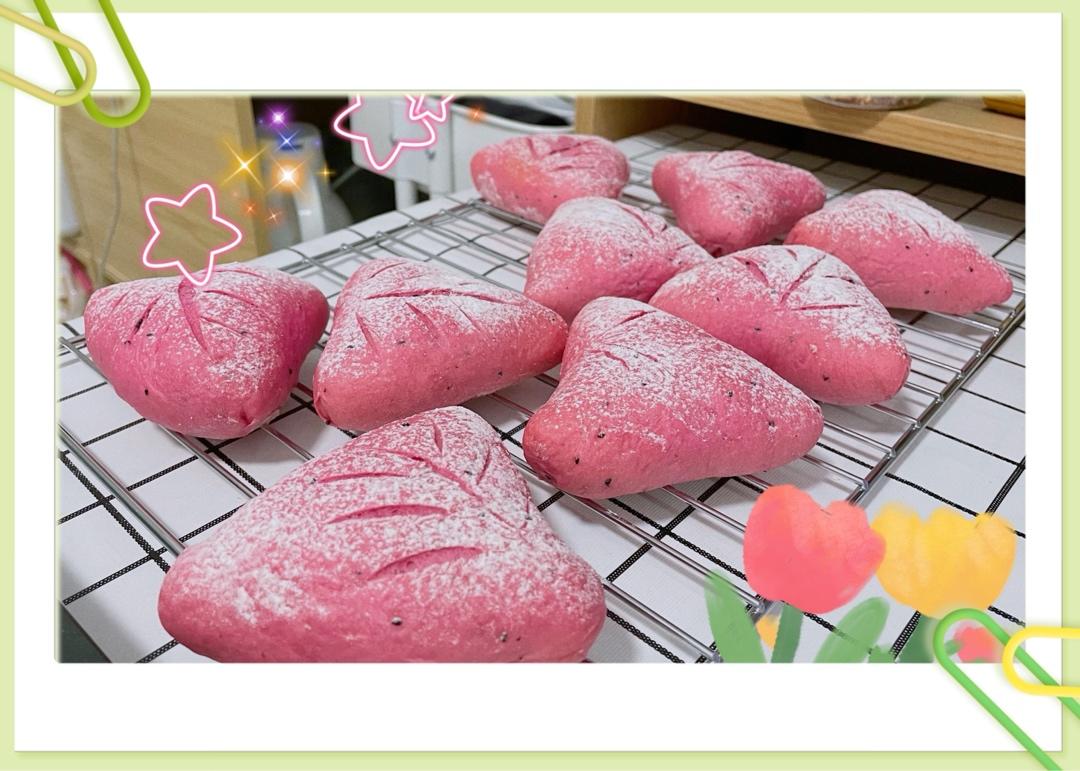 火龙果软欧包，粉嘟嘟～