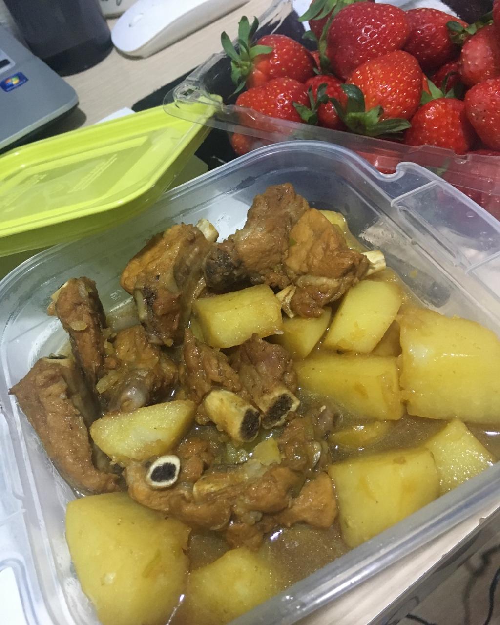 红烧排骨土豆