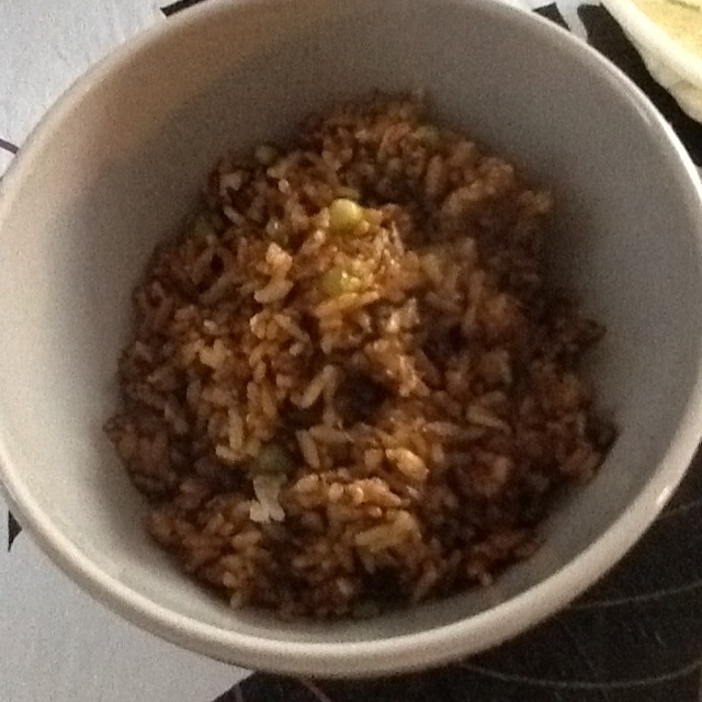 据说是 正宗酱油炒饭