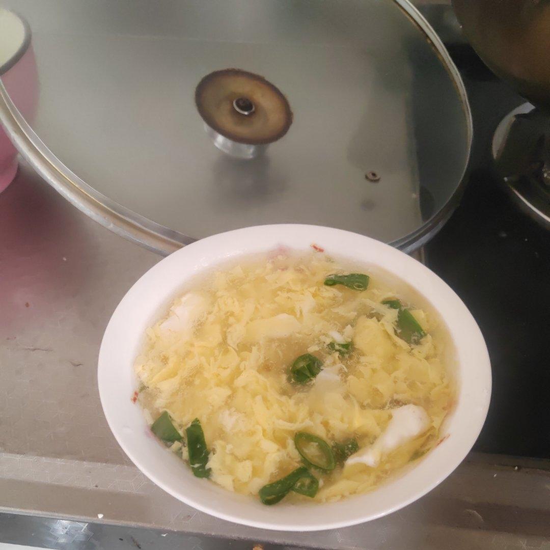 甩出一大碗完美的蛋花汤，仅用一个鸡蛋~