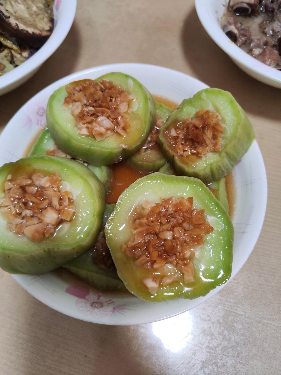 吃出肉味的清蒸蒜蓉丝瓜