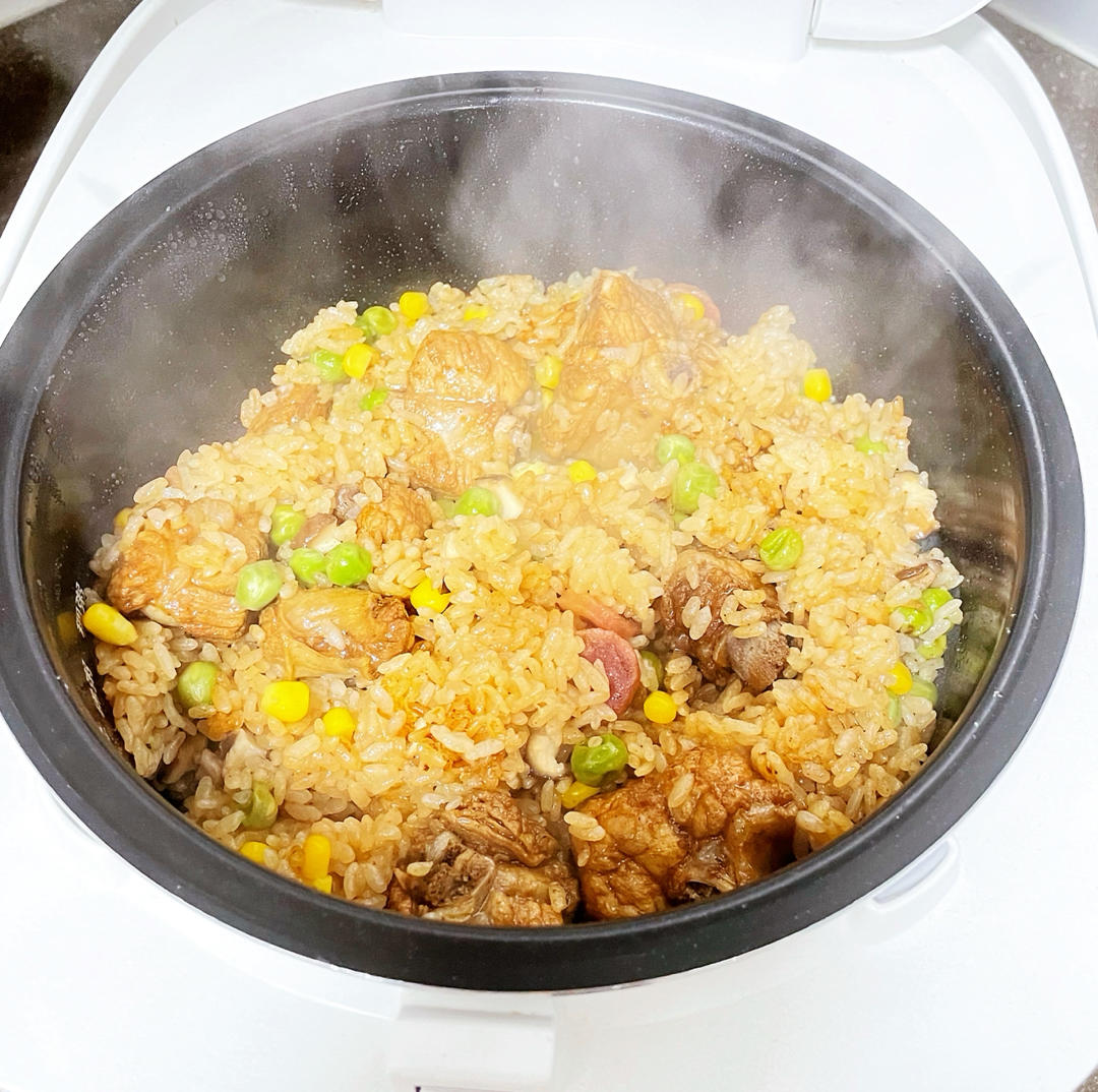 排骨腊肠闷饭