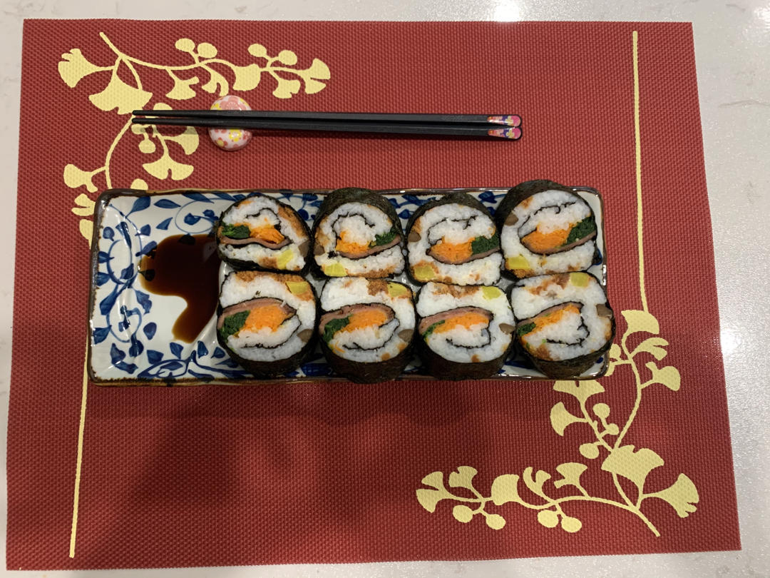 高颜值的紫菜包饭