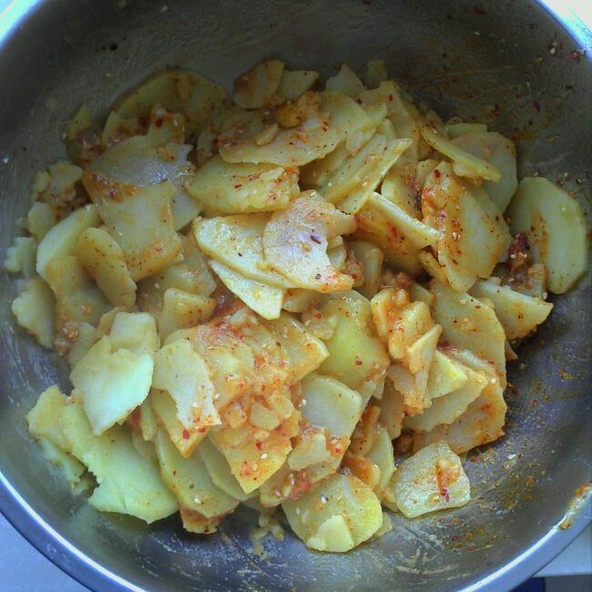 拌土豆片的做法 步骤3