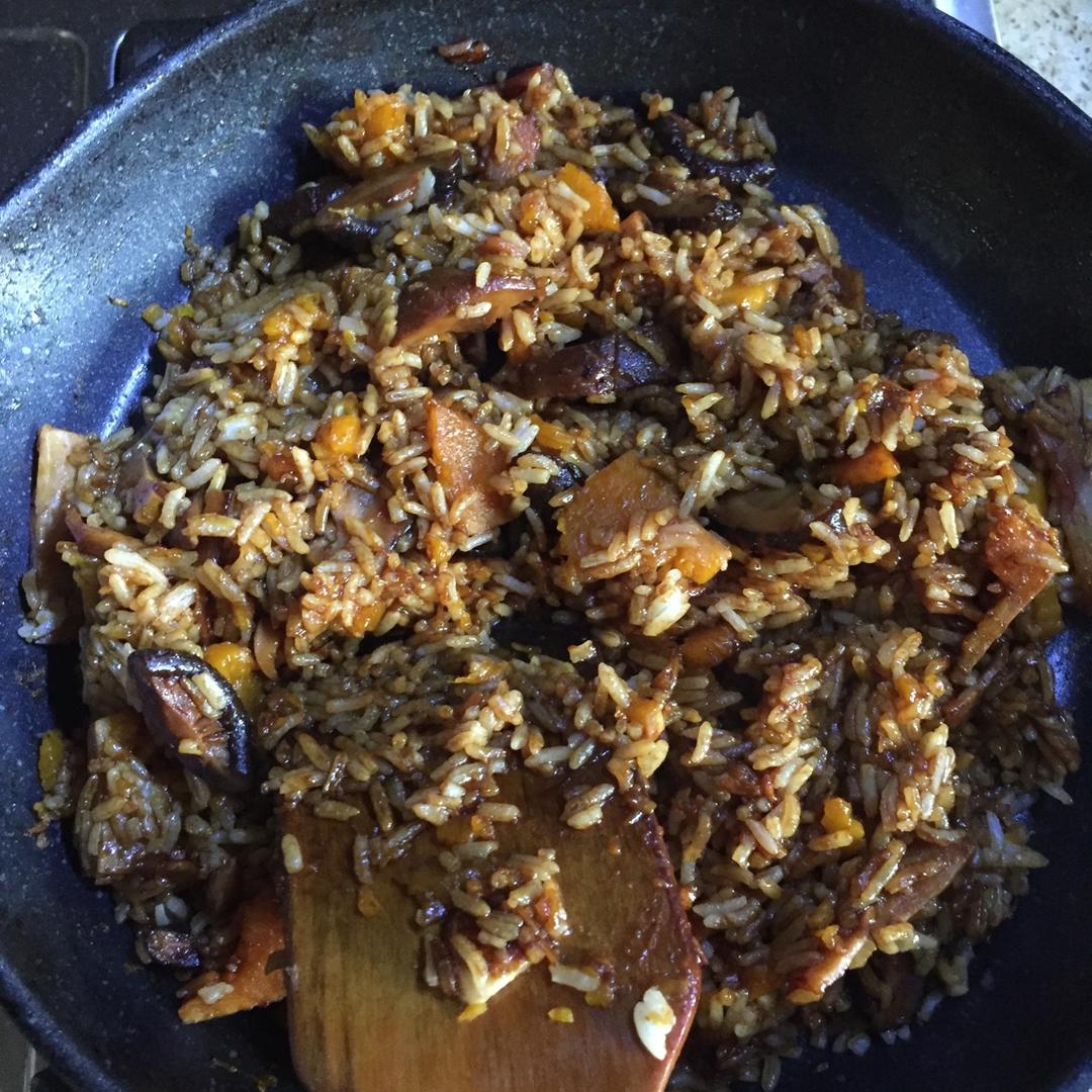美味到不行的南瓜饭