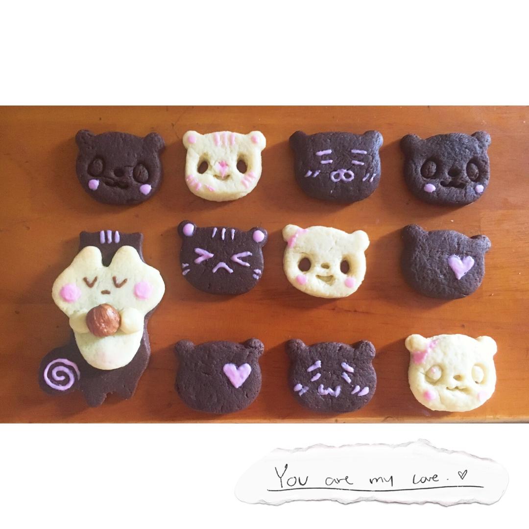 卡通动物立体饼干--抱大杏仁的小松鼠