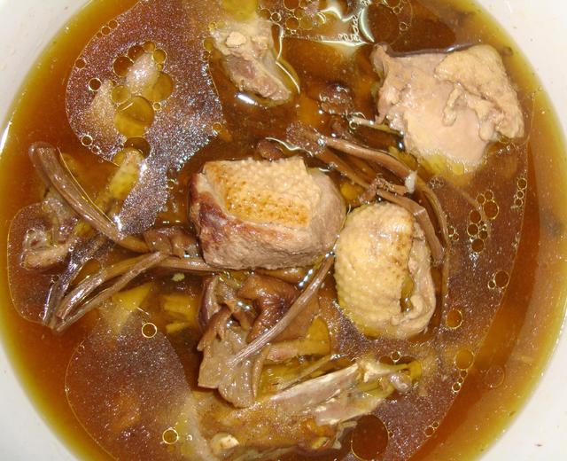 茶树菇鸭汤的做法