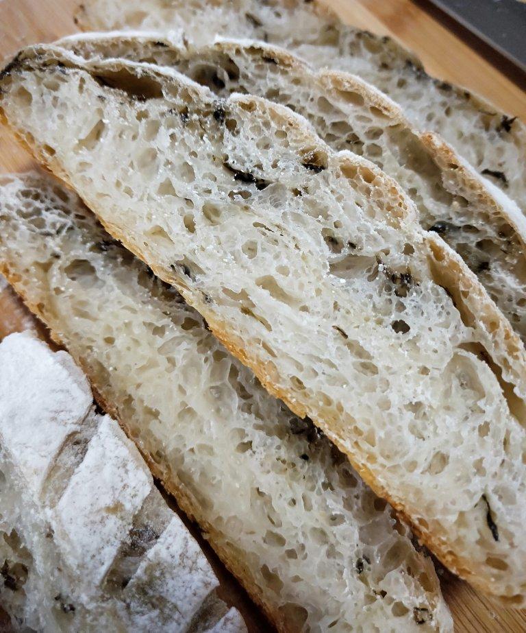 【天然酵种】可能是最好吃系列——橄榄菜欧包