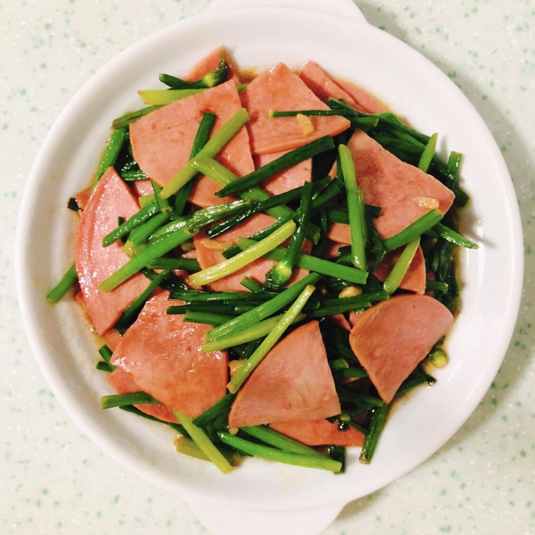 潮州家常菜→韭菜花炒肉卷