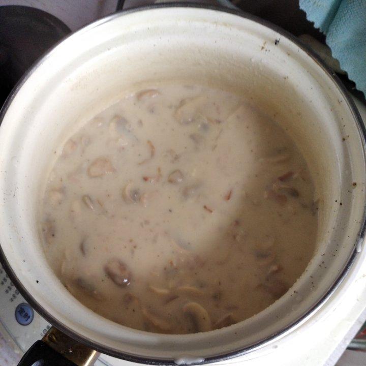 西餐经典汤品-培根奶油蘑菇浓汤