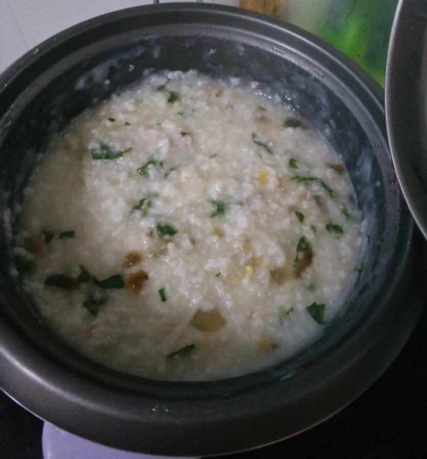 十五分钟快手之香滑皮蛋瘦肉粥(附五分钟电饭煲电压力锅更快捷方法)