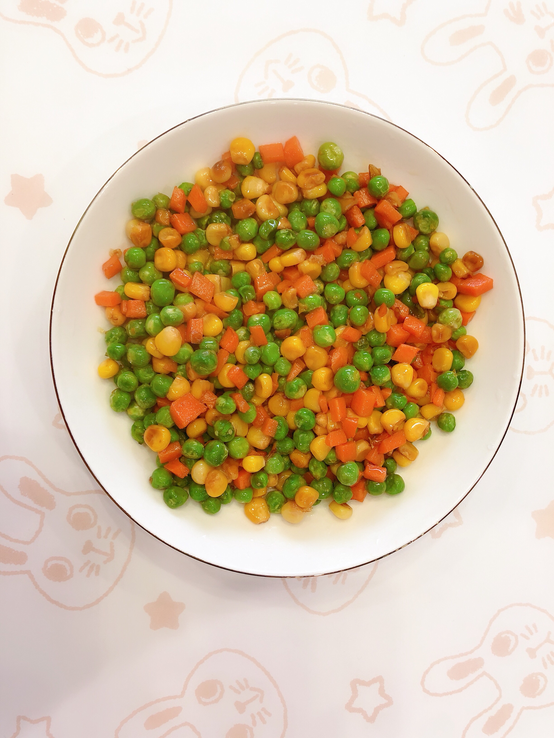 玉米豌豆胡萝卜粒的做法 步骤2