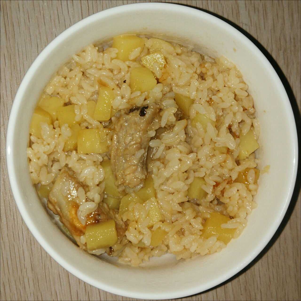 喷香排骨焖饭（爆好吃）