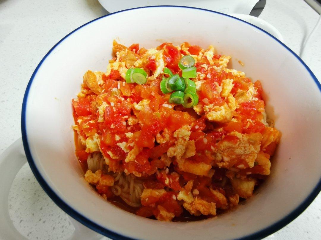 好吃得差点舔锅底的 — 【蕃茄鸡蛋面】🍜