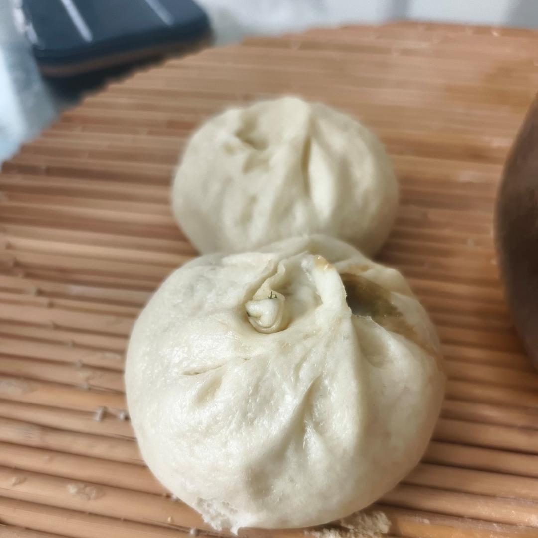 美味的韭菜陷大包子