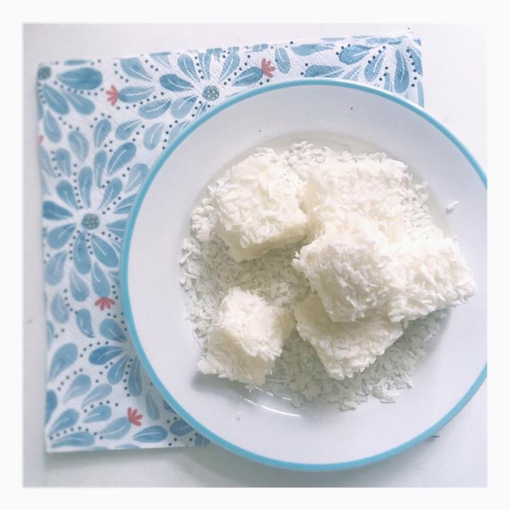 完胜85度C牛奶椰丝小方