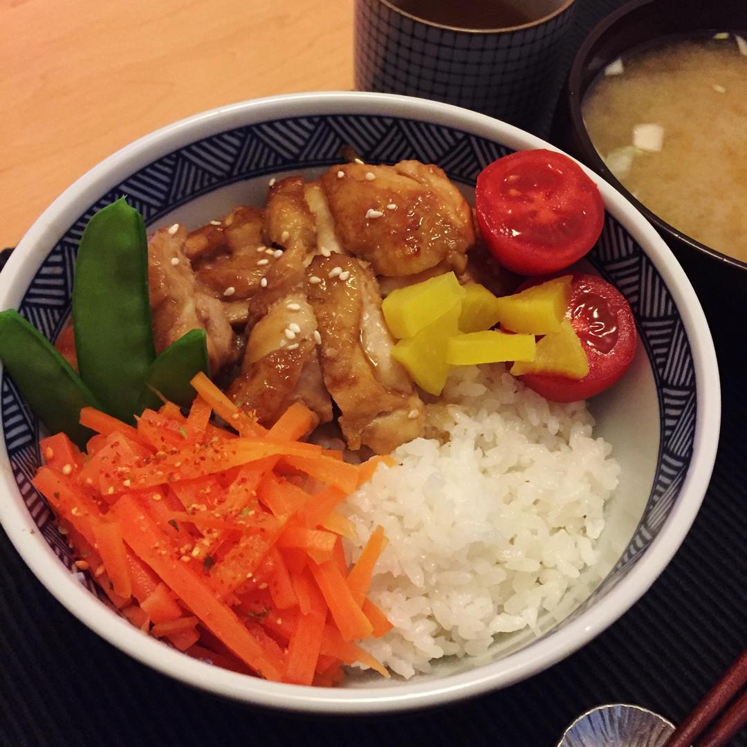照烧鸡腿饭