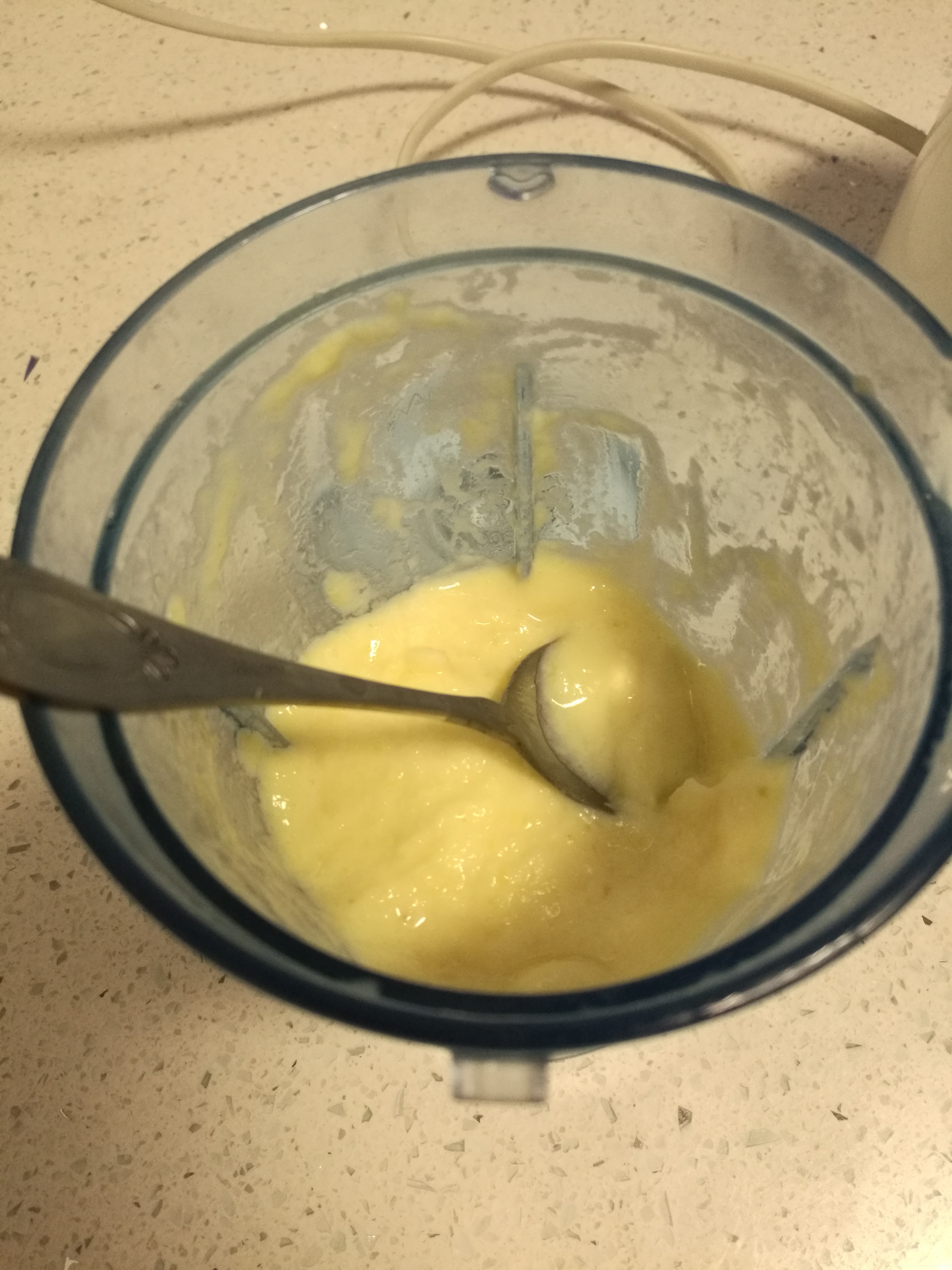 菠萝奶昔的做法