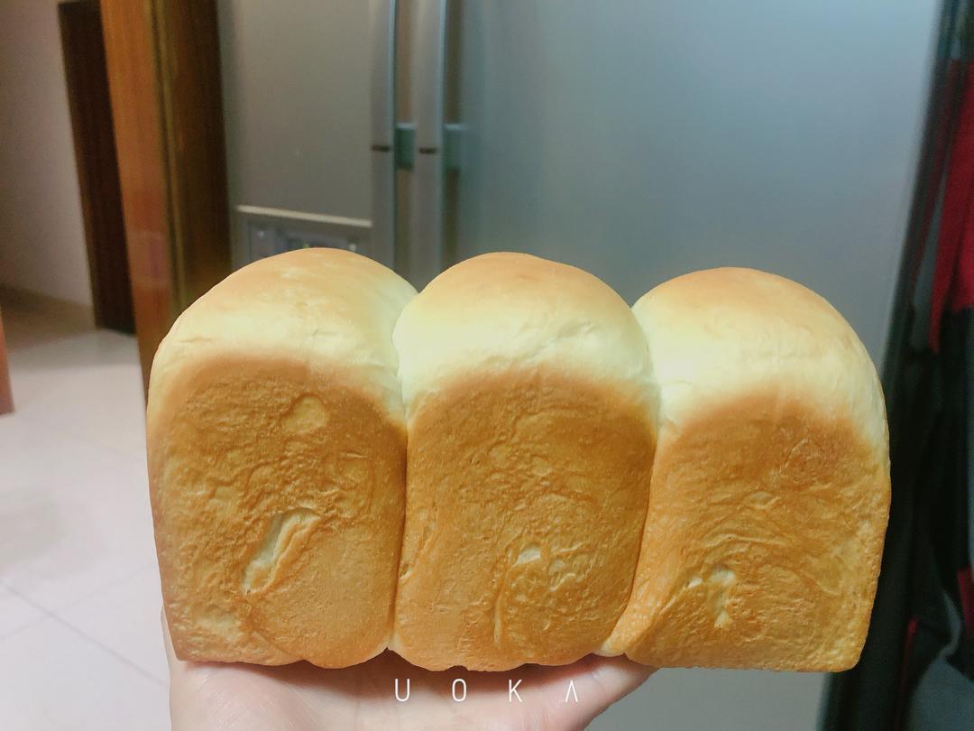 超软的牛奶吐司🍞