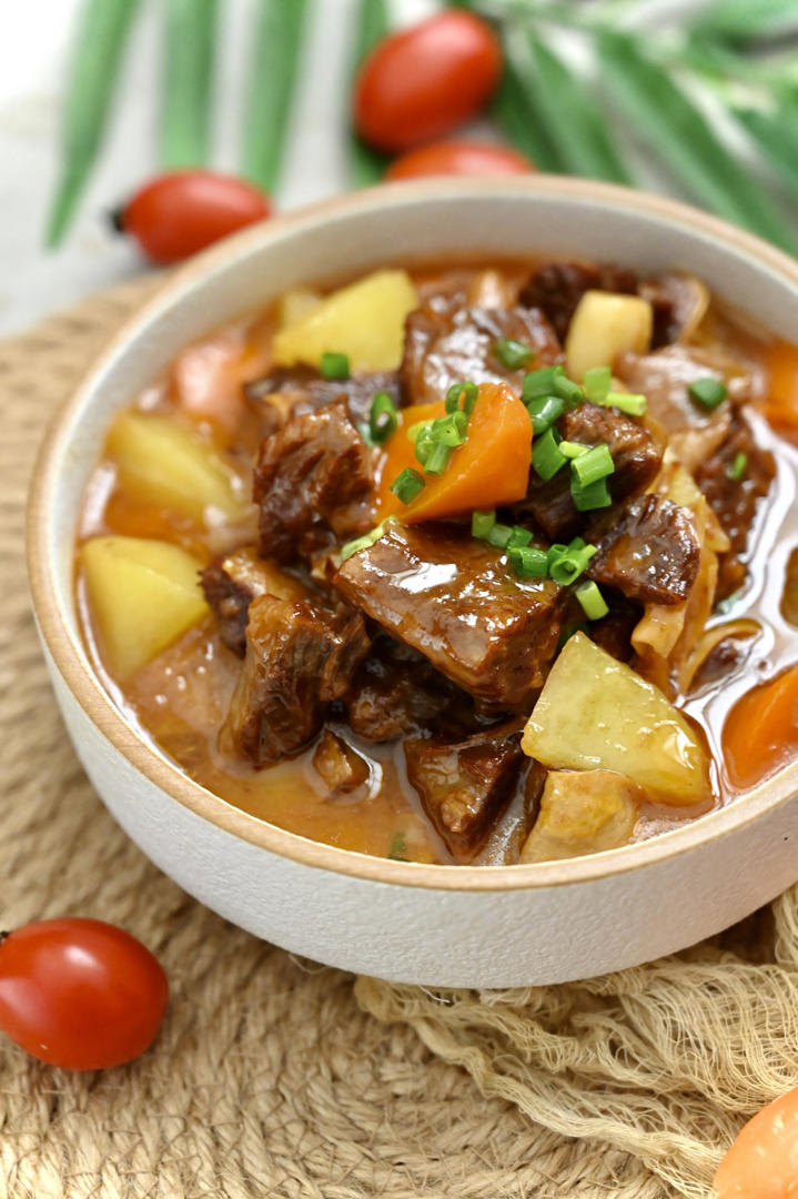 湖南志明厨师学校做的土豆番茄烧牛腩丨汁浓肉香,入口筋道爆好吃