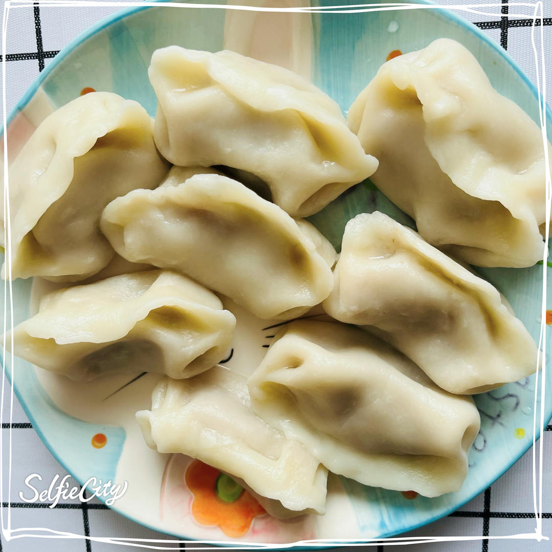 鲜嫩多汁的牛肉洋葱水饺（内含尽量少流泪的洋葱切法）