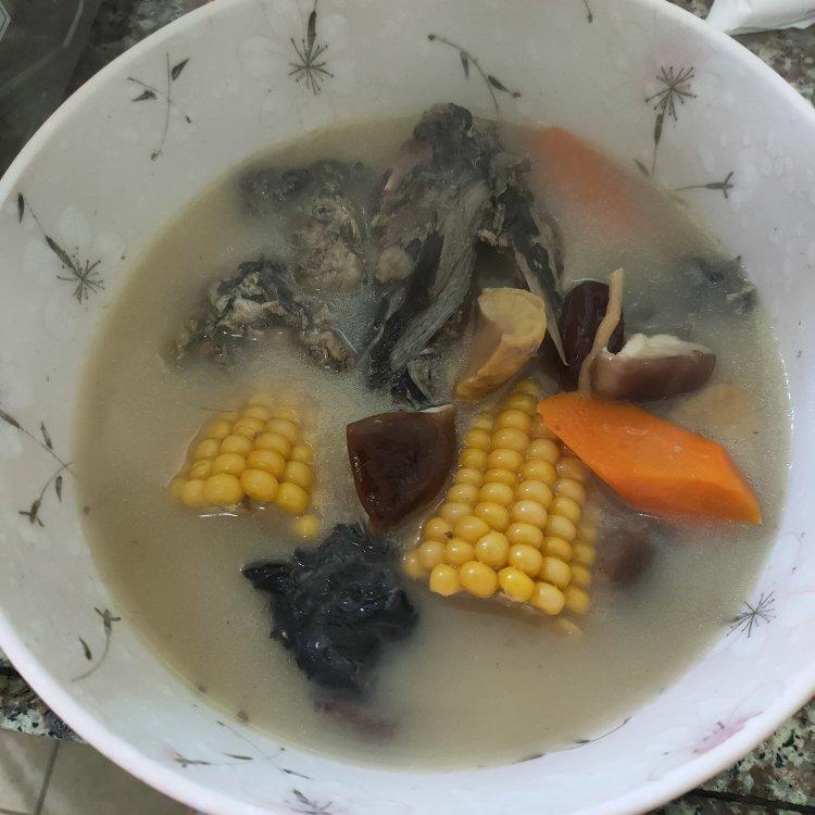 清热健脾祛湿乌鸡汤